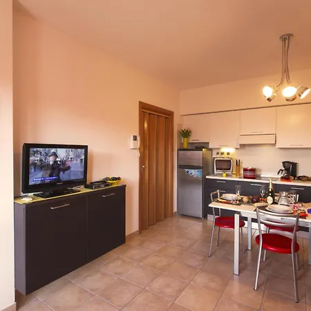 Apartment Casa Fiorita Pool And - Happy