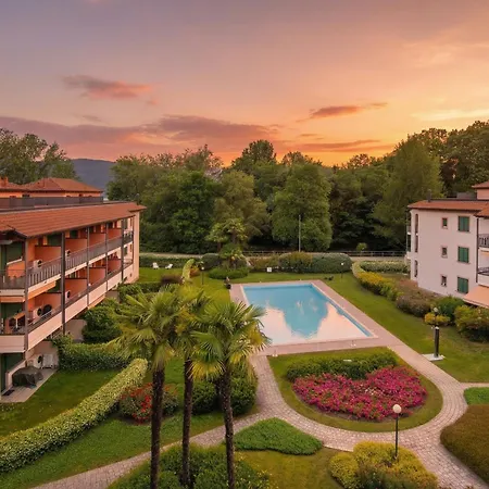 Casa Fiorita: Leggiuno 100 Meters From Lake Apartment With Shared Pool - Happy Rentals Διαμέρισμα