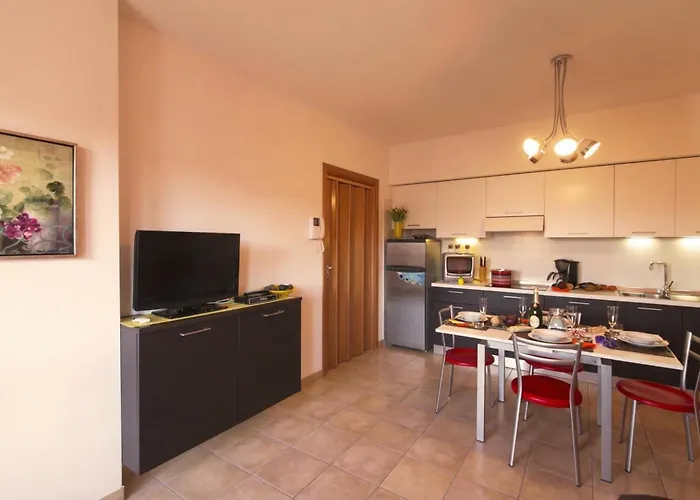 Casa Fiorita Pool And - Happy Appartement Leggiuno