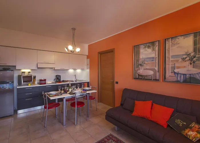 Casa Fiorita Pool And - Happy Apartamento Leggiuno